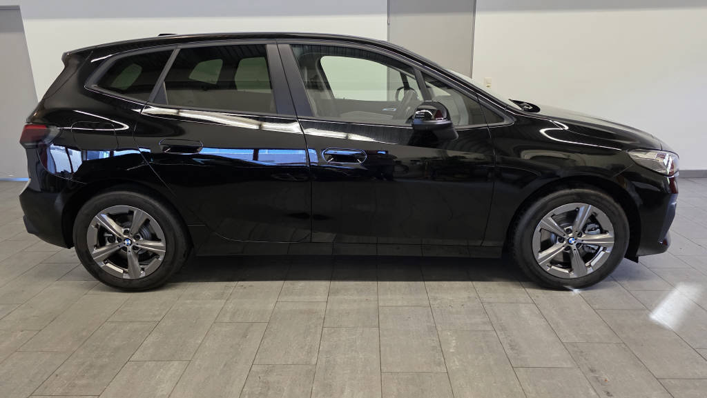 BMW 223i paddles Active Tourer, Mild-Hybrid Petrol/Electric, Second hand / Used, Automatic - 3