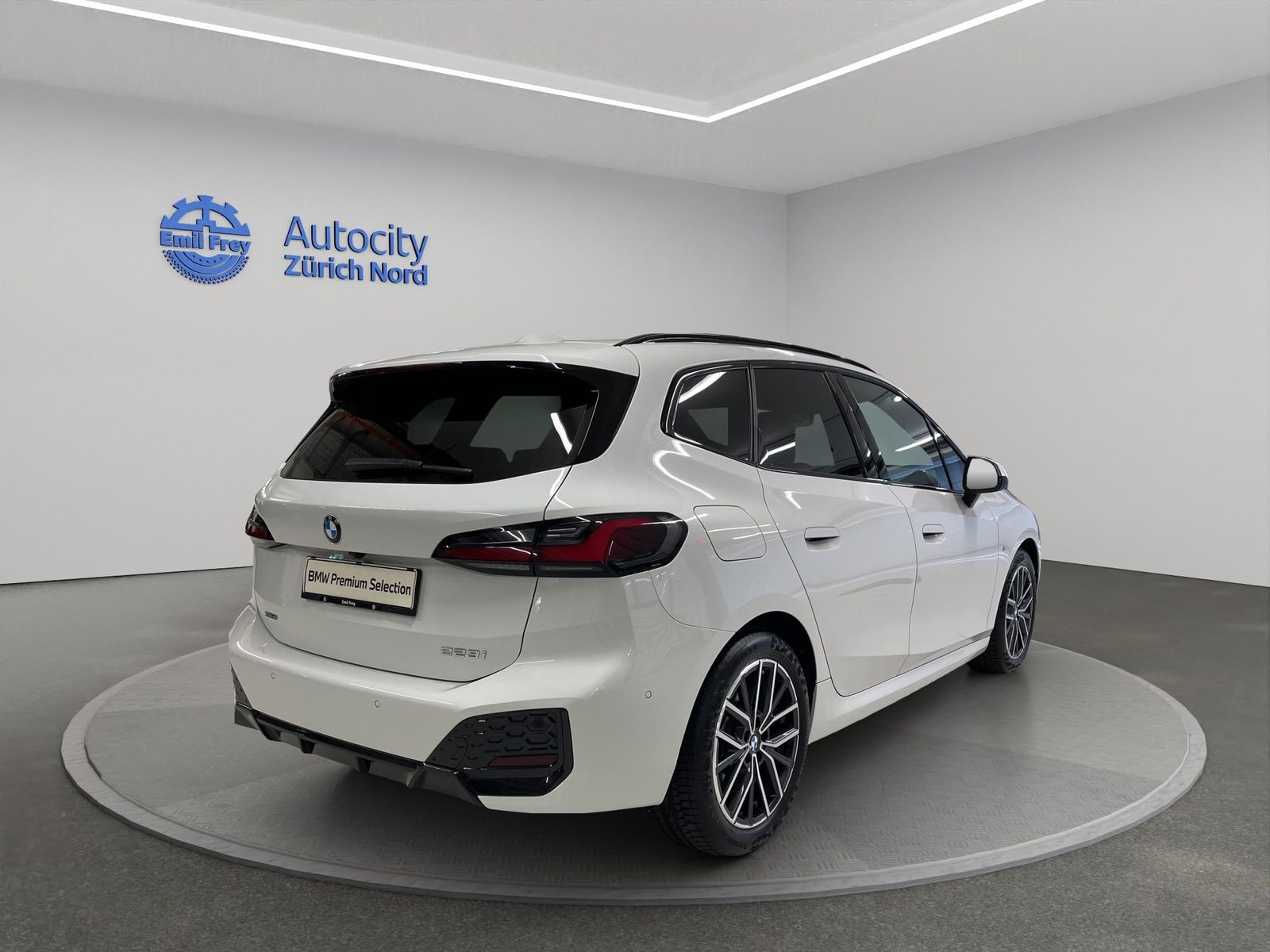 BMW 223i xDrive SDKG Active Tourer, Mild-Hybrid Benzin/Elektro, Occasion / Gebraucht, Automatik - 2