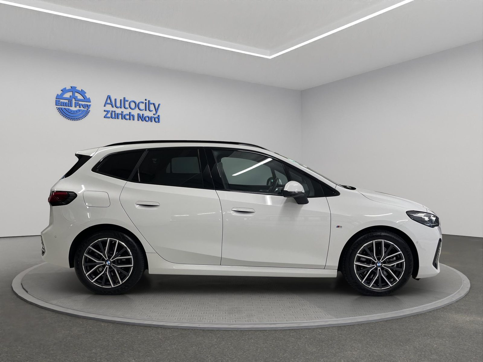 BMW 223i xDrive SDKG Active Tourer, Mild-Hybrid Benzin/Elektro, Occasion / Gebraucht, Automatik - 6