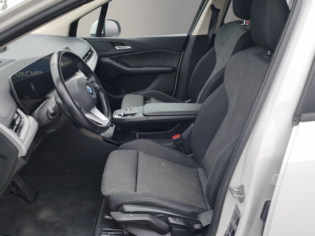 BMW 223d Active Tourer, Mild-Hybrid Diesel/Elektro, Occasion / Gebraucht, Automatik - 3