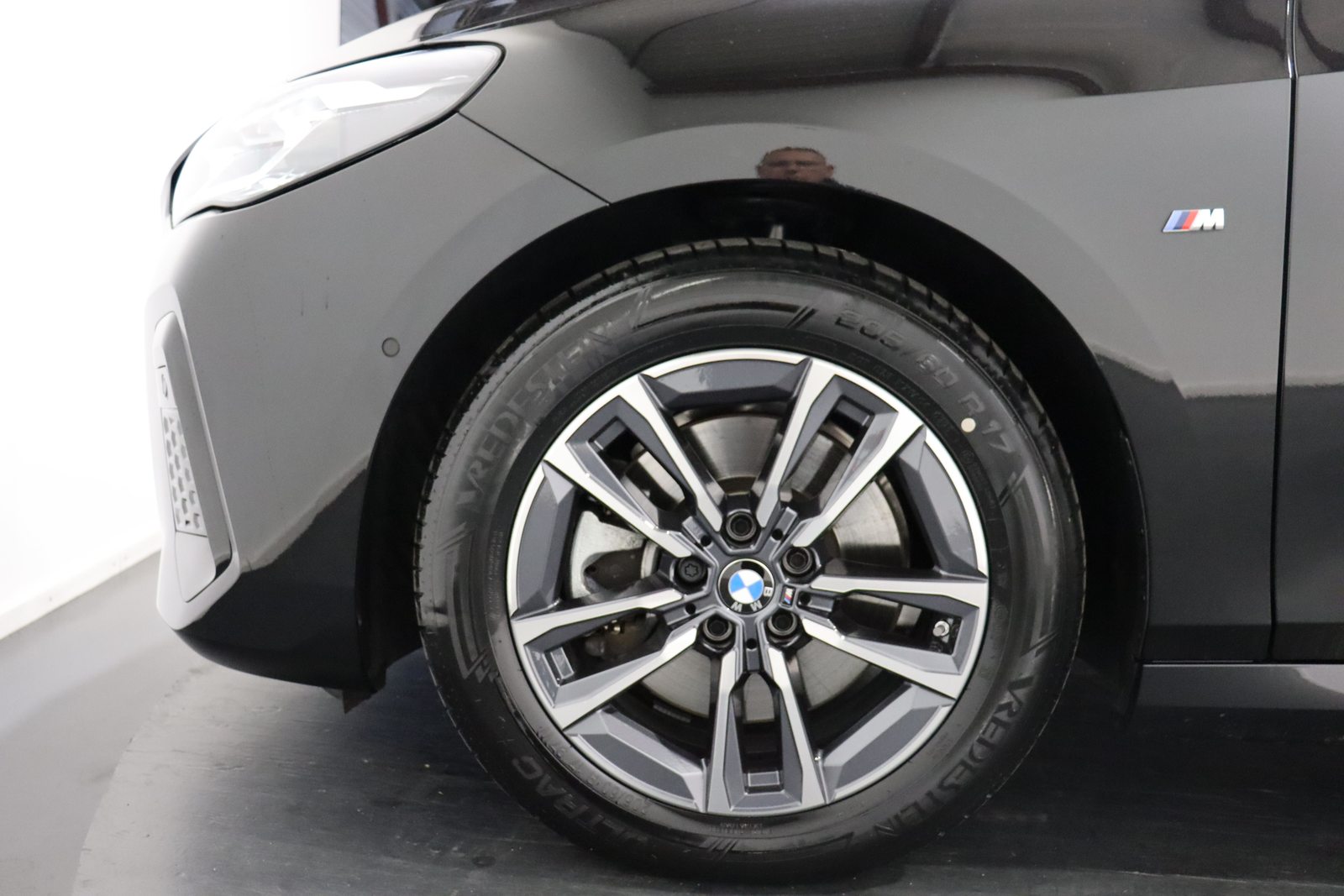 BMW 223d xDrive paddles Active Tourer, Mild-Hybrid Diesel/Electric, Second hand / Used, Automatic - 7
