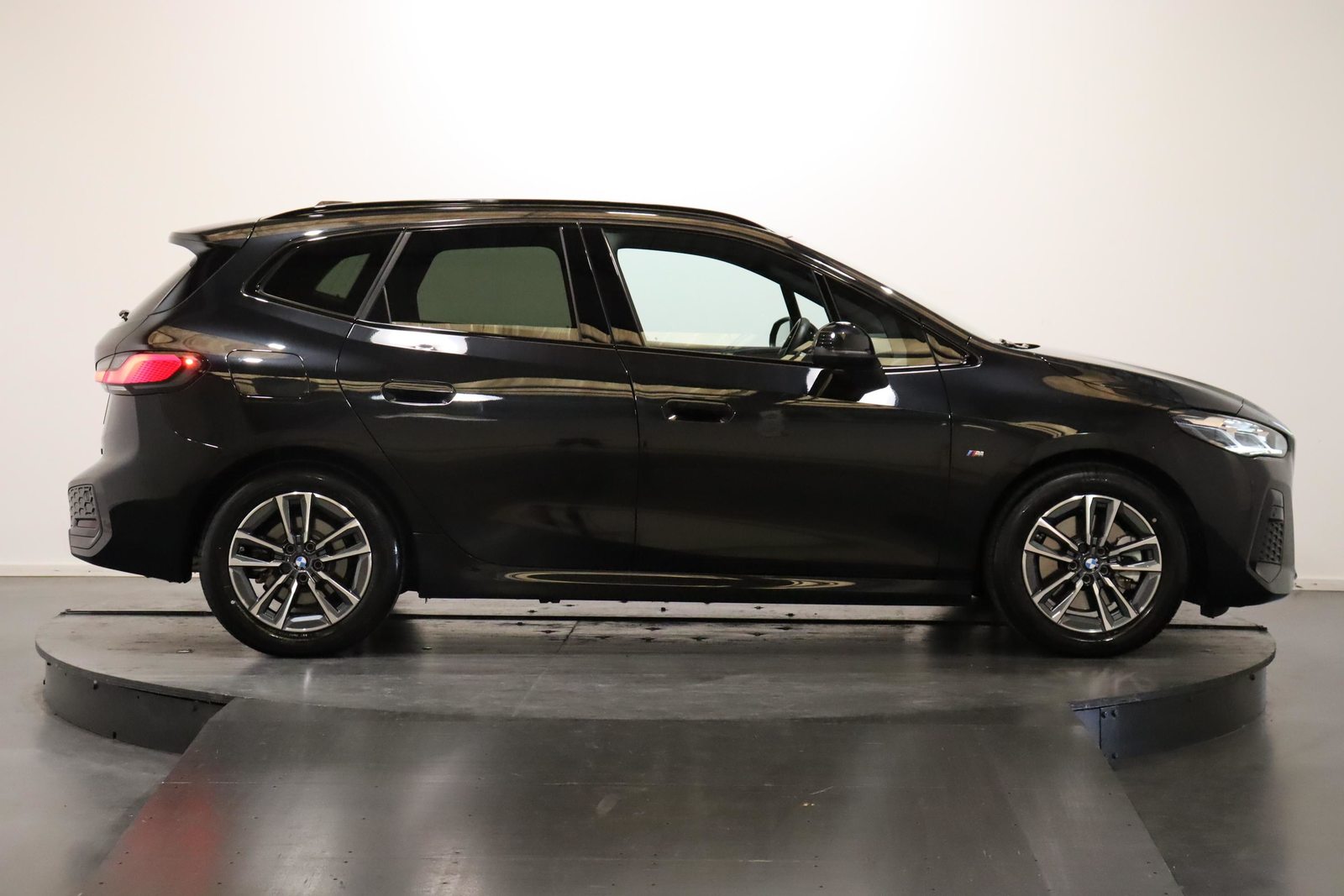 BMW 223i xDrive SDKG Active Tourer, Mild-Hybrid Benzin/Elektro, Occasion / Gebraucht, Automatik - 5