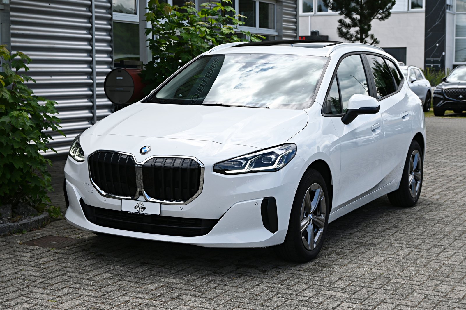 BMW 223d Active Tourer DKG 4X4 (CH Auto) + AHK 1500kg, Hybride Leggero Diesel/Elettrica, Occasioni / Usate, Automatico - 2