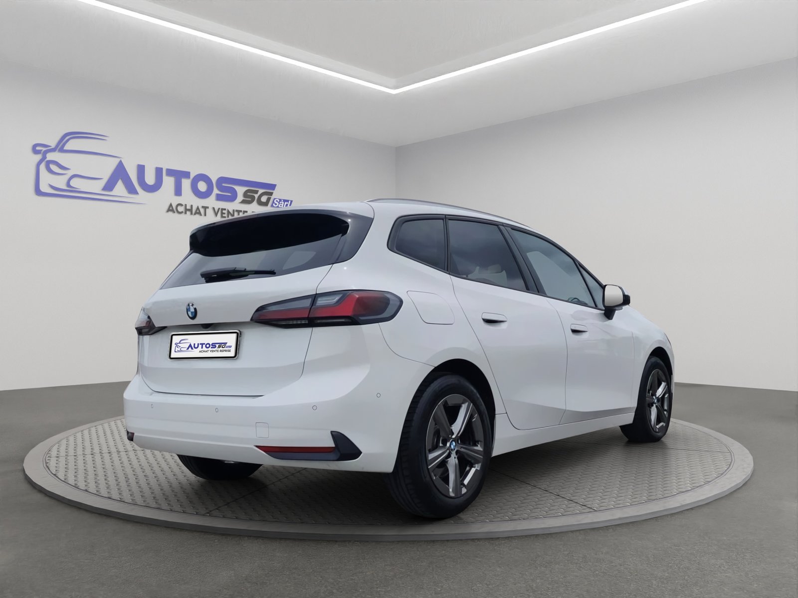 BMW 223d Active Tourer DKG, Mild-Hybrid Diesel/Electric, Second hand / Used, Automatic - 5