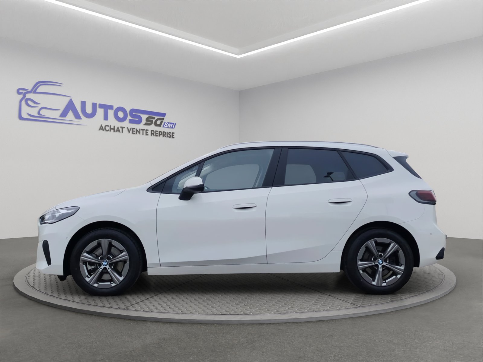 BMW 223d Active Tourer DKG, Mild-Hybrid Diesel/Electric, Second hand / Used, Automatic - 6