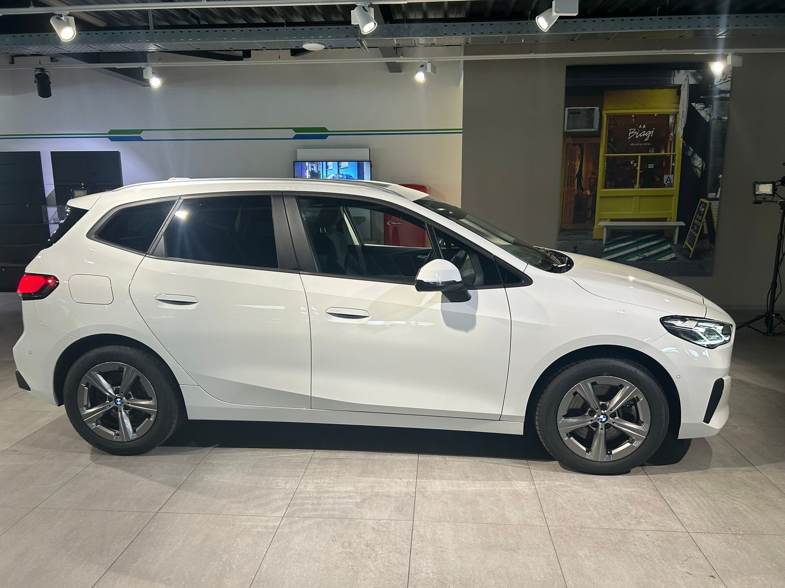 BMW 223d Active Tourer DKG, Mild-Hybrid Diesel/Elektro, Occasion / Gebraucht, Automatik - 4