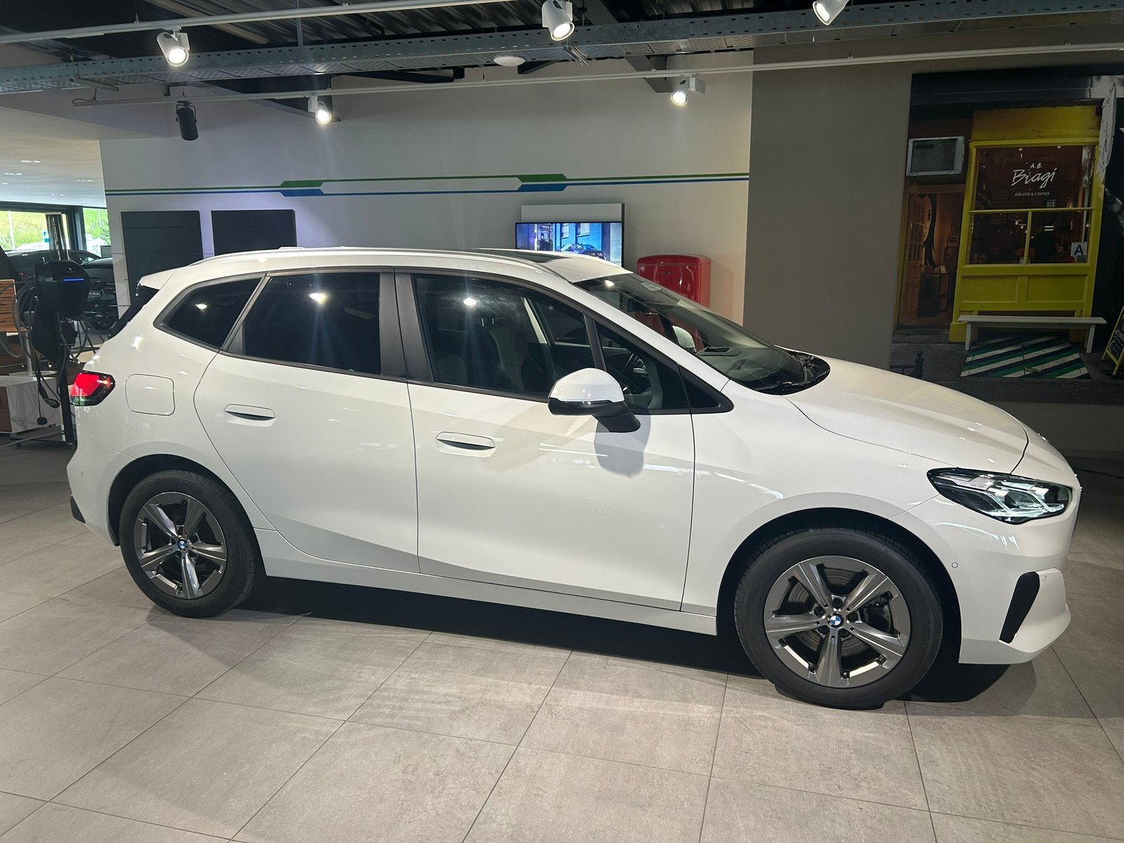 BMW 223d Active Tourer DKG, Mild-Hybrid Diesel/Elektro, Occasion / Gebraucht, Automatik - 5