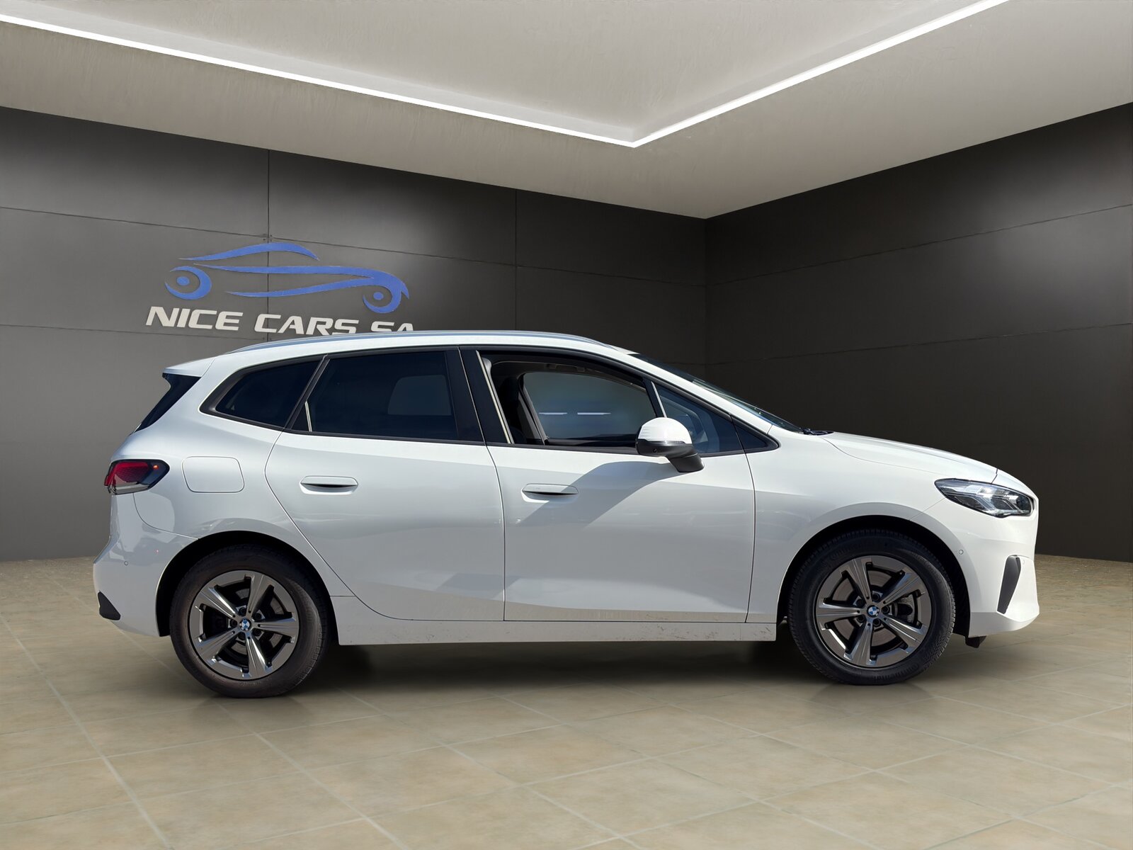 BMW 223d Active Tourer DKG, Mild-Hybrid Diesel/Electric, Second hand / Used, Automatic - 6