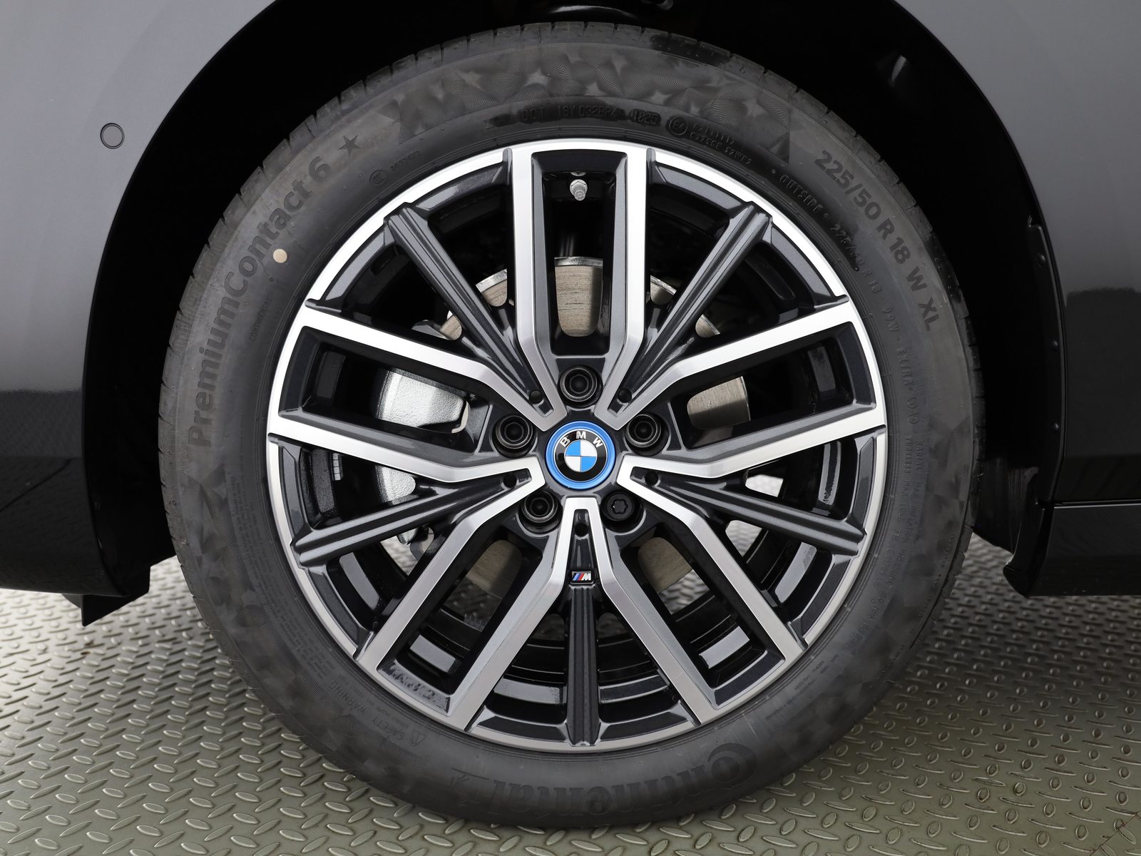 BMW 225e xDrive Active Tourer, Plug-in-Hybrid Petrol/Electric, New car, Automatic - 7