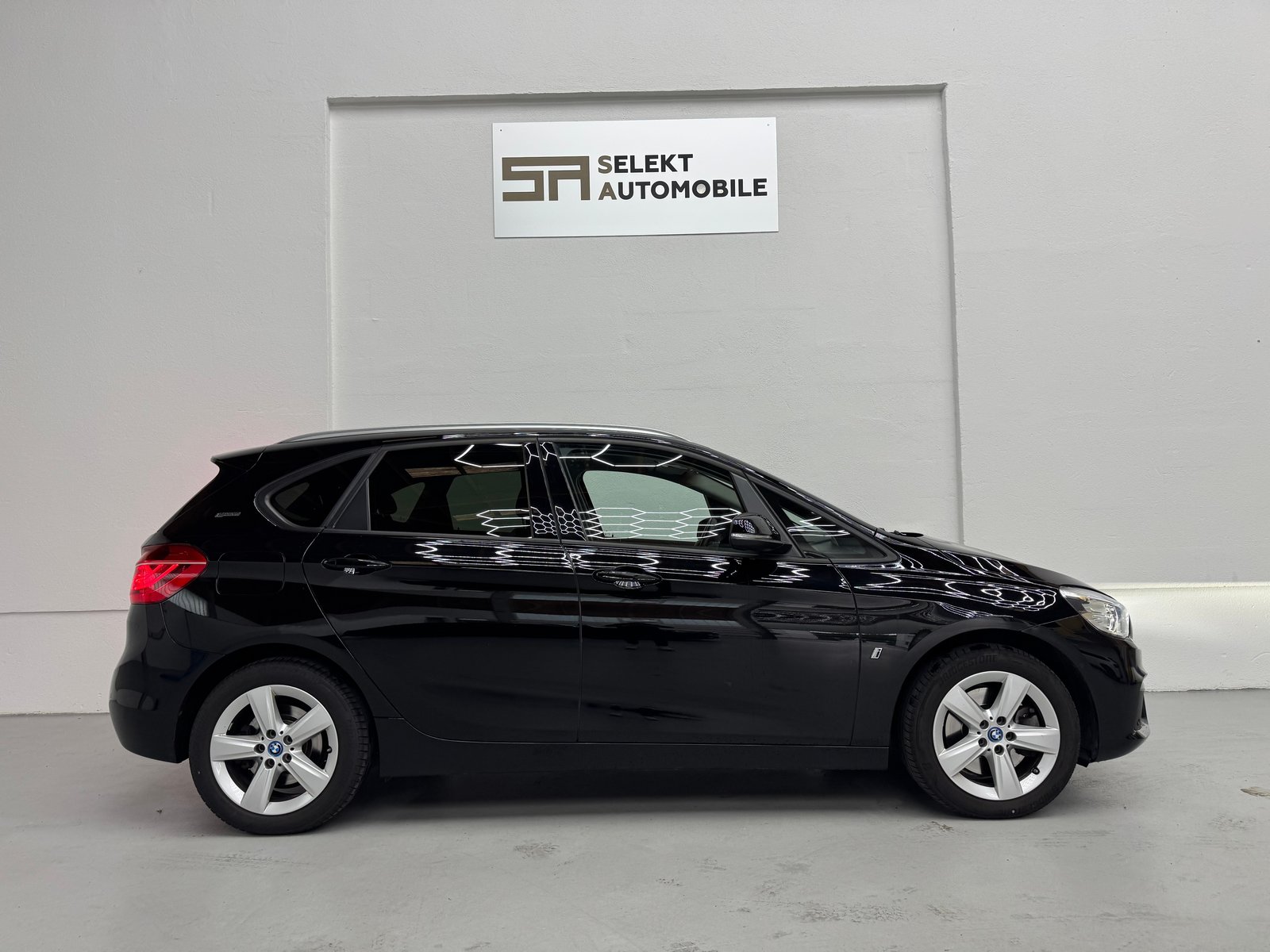 BMW 225xe iPerformance Active Tourer Steptronic, Plug-in-Hybrid Benzin/Elektro, Occasion / Gebraucht, Automatik - 7