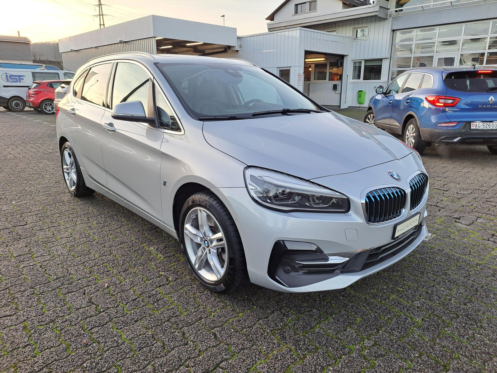 BMW 225xe Active Tourer, Plug-in-Hybrid Benzin/Elektro, Occasion / Gebraucht, Automat - 5