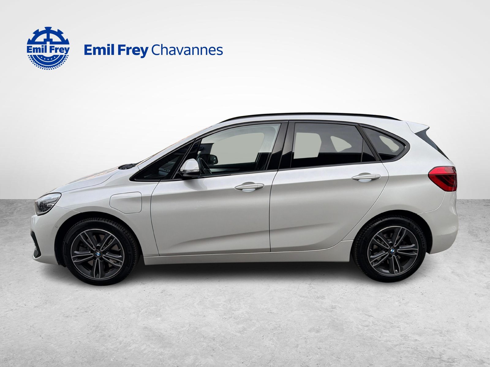 BMW 225xe Active Tourer, Plug-in-Hybrid Petrol/Electric, Second hand / Used, Automatic - 4
