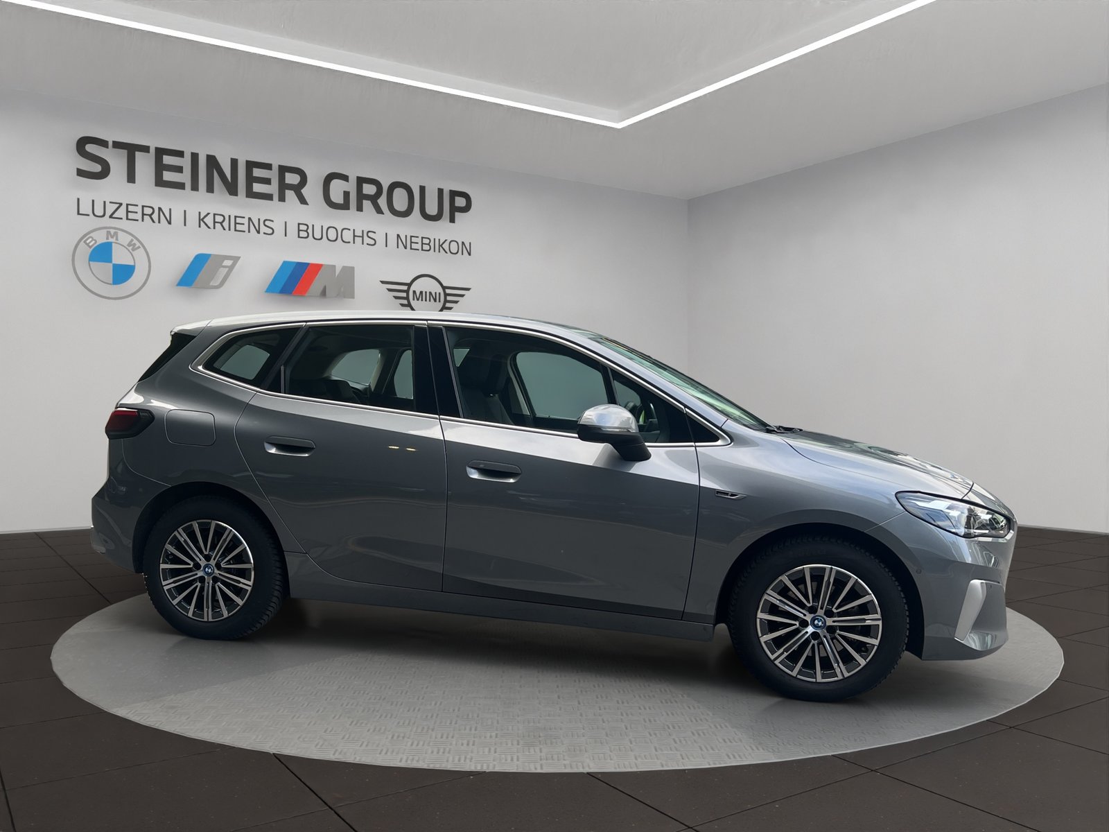 BMW 225e Active Tourer Luxury Line, Hybride Rechargeable Essence/Électricité, Occasion / Utilisé, Automatique - 4
