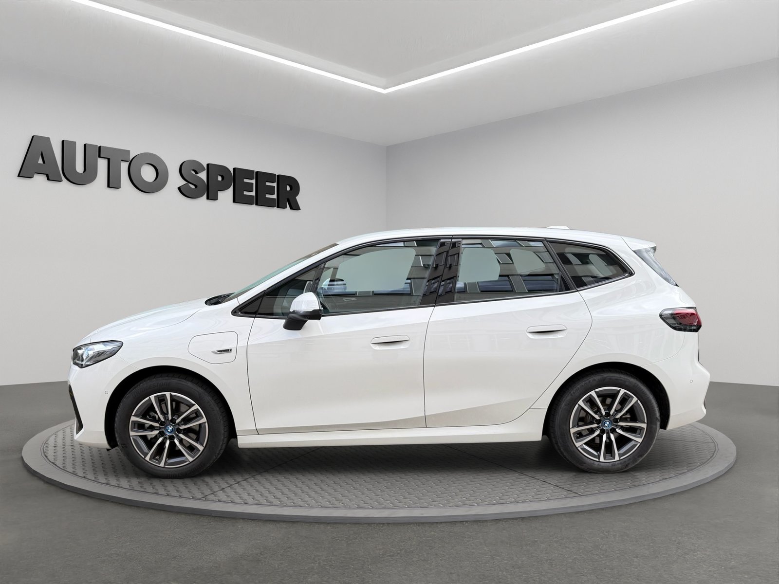 BMW 225e Active Tourer M Sport, Plug-in-Hybrid Benzin/Elektro, Occasion / Gebraucht, Automatik - 2