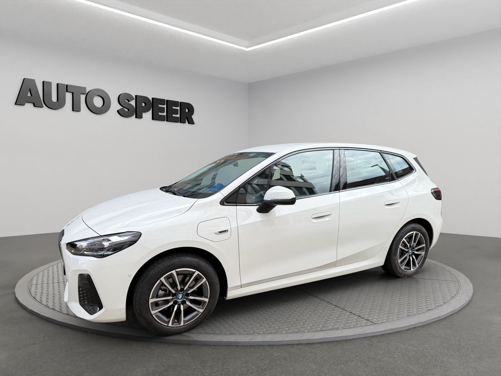 BMW 225e Active Tourer M Sport, Plug-in-Hybrid Benzin/Elektro, Occasion / Gebraucht, Automatik - 3