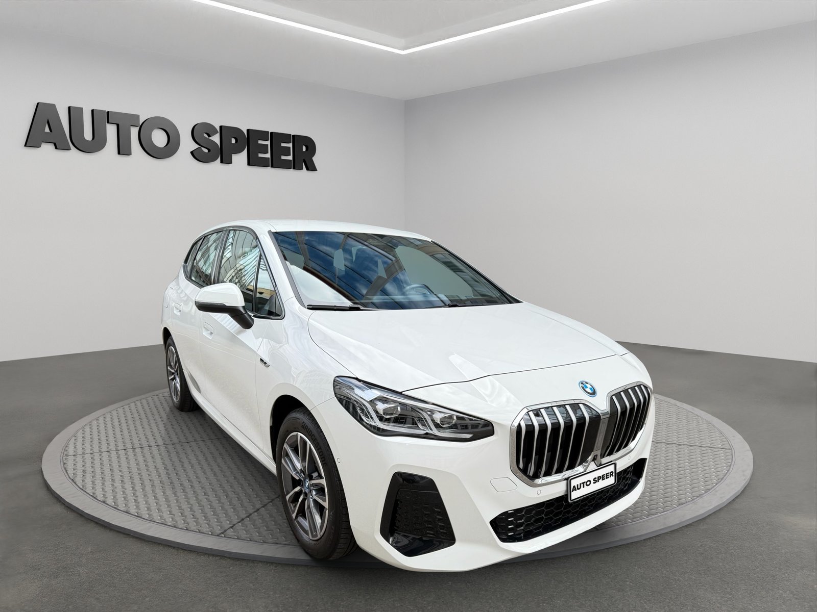 BMW 225e Active Tourer M Sport, Plug-in-Hybrid Benzin/Elektro, Occasion / Gebraucht, Automatik - 4