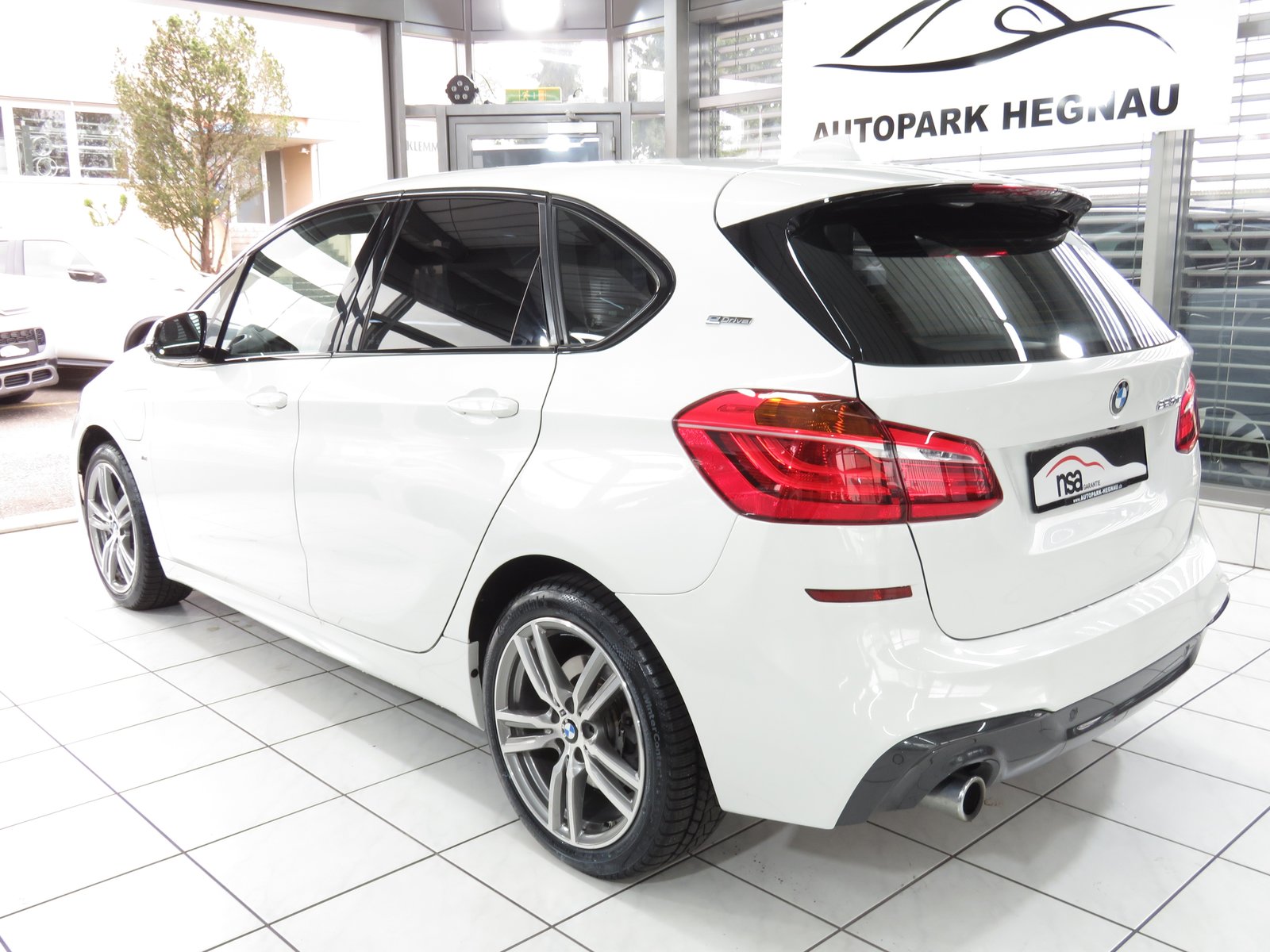 BMW 225xe iPerformance Active Tourer Steptronic M Sport, Plug-in-Hybrid Benzin/Elektro, Occasion / Gebraucht, Automatik - 6