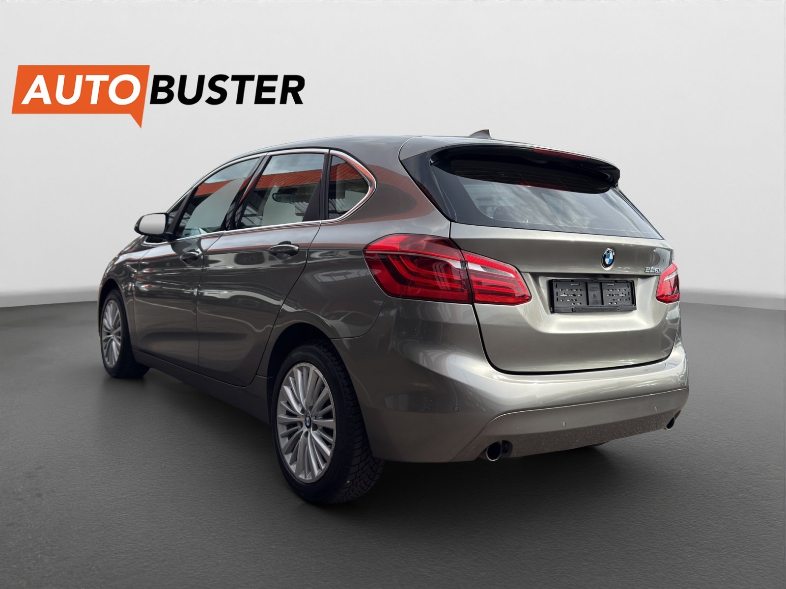 BMW 225i Active Tourer Steptronic, Benzin, Occasion / Gebraucht, Automatik - 4