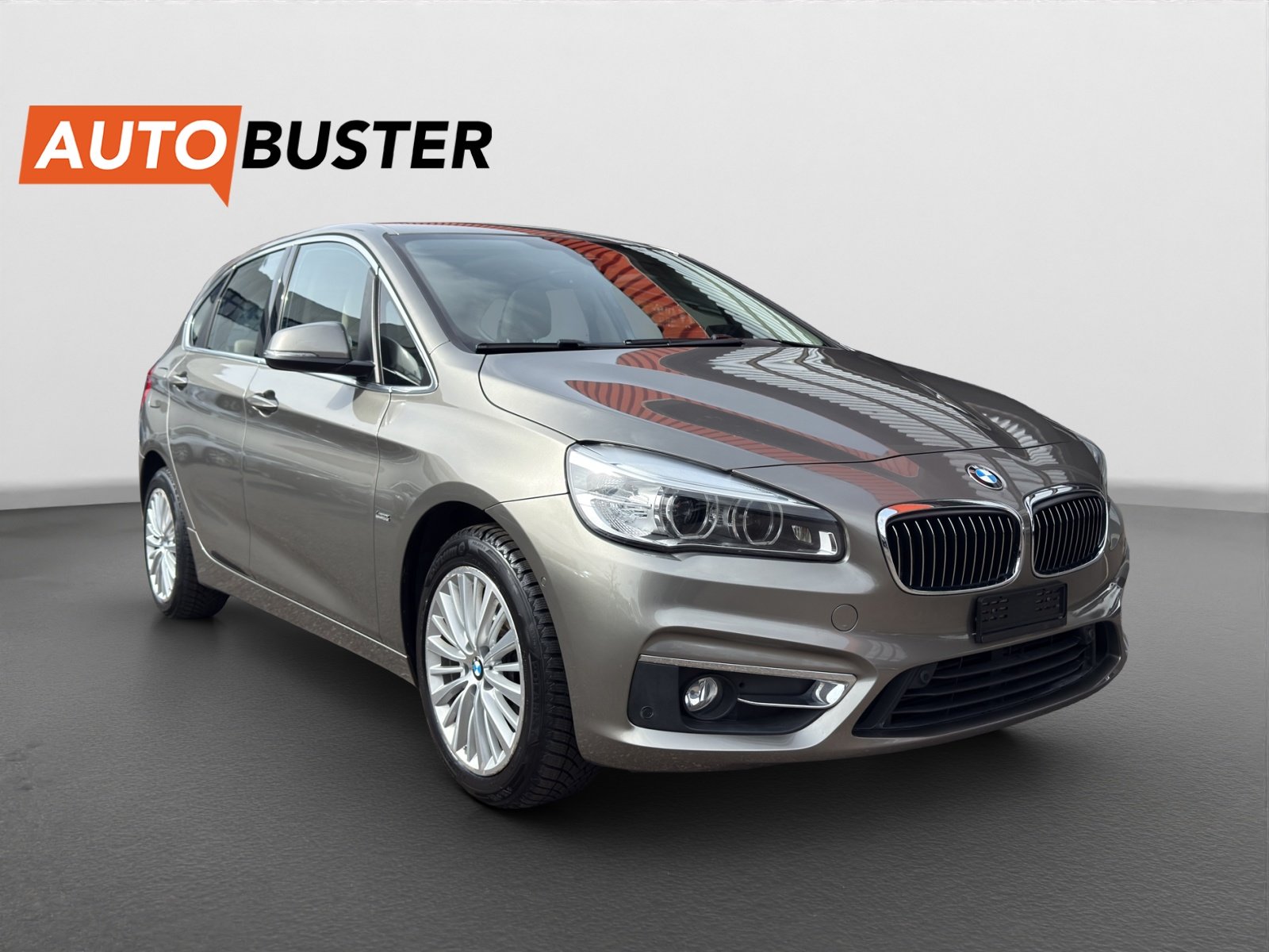 BMW 225i Active Tourer Steptronic, Benzin, Occasion / Gebraucht, Automatik - 7