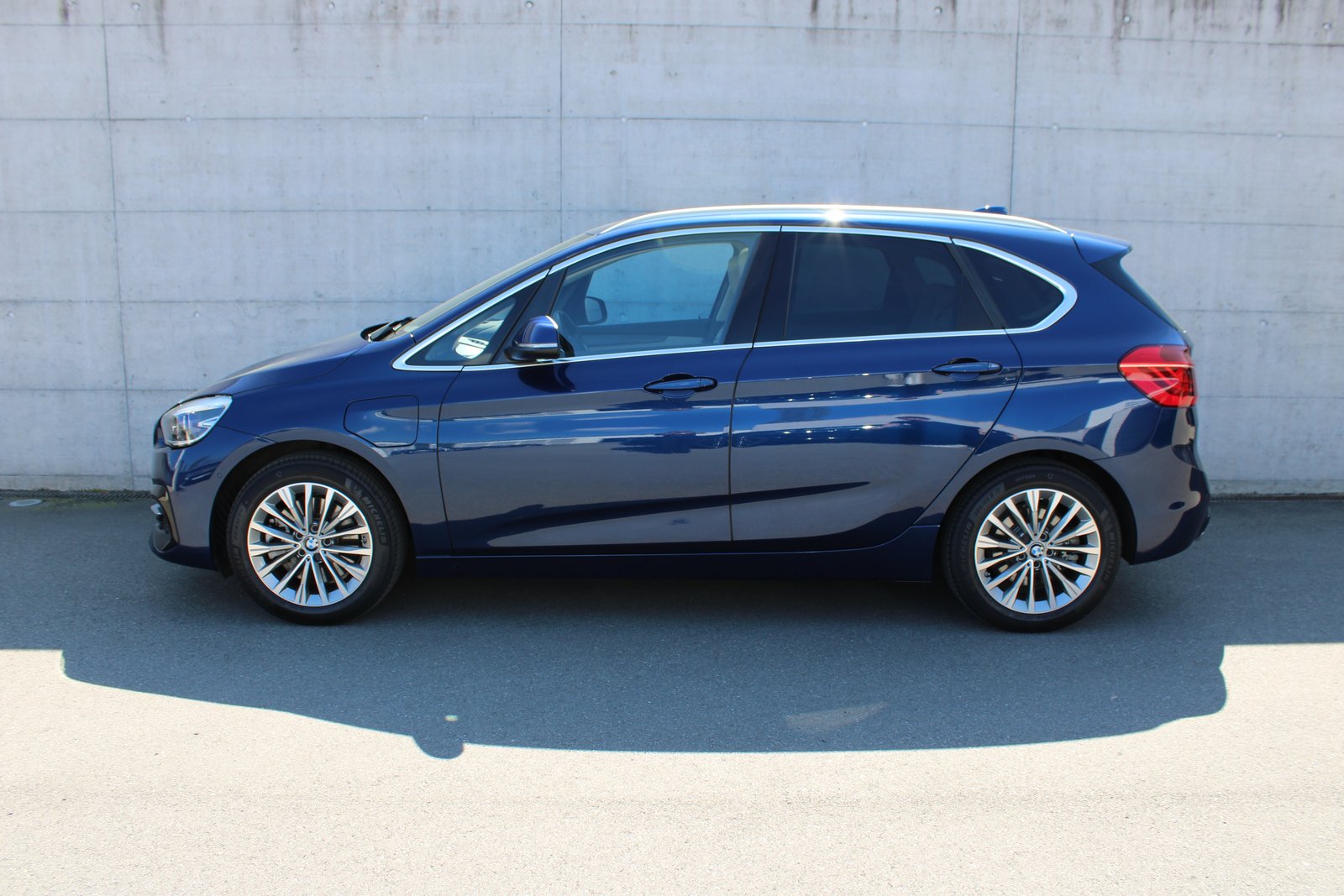 BMW 225xe ActiveTourer Luxury, Hybride Rechargeable Essence/Électricité, Occasion / Utilisé, Automatique - 4