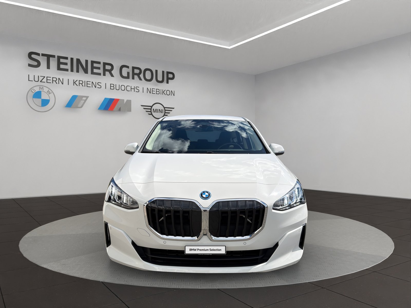 BMW 225e Active Tourer, Hybride Rechargeable Essence/Électricité, Occasion / Utilisé, Automatique - 3