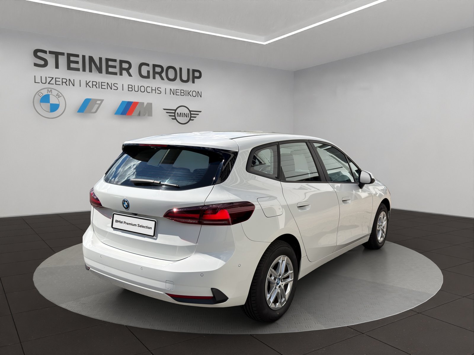 BMW 225e Active Tourer, Hybride Rechargeable Essence/Électricité, Occasion / Utilisé, Automatique - 6