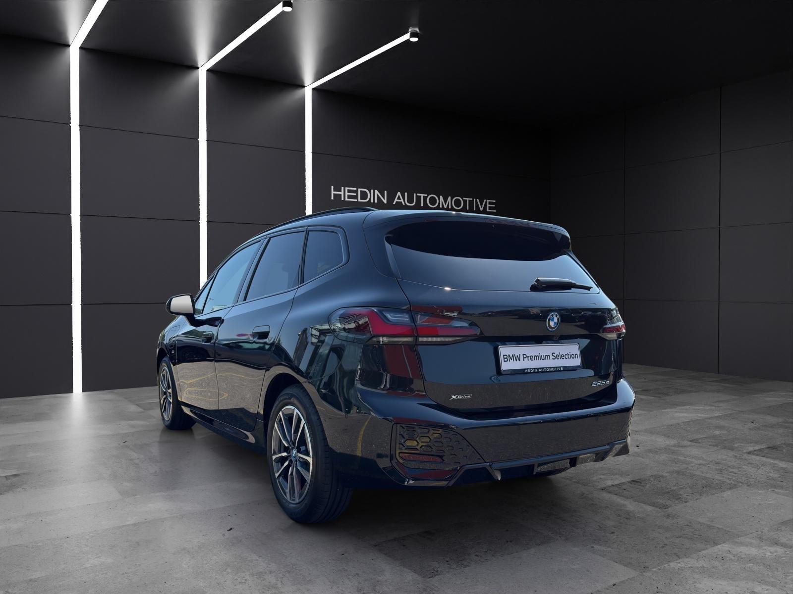 BMW 225e xDrive Active Tourer, Plug-in-Hybrid Benzin/Elektro, Occasion / Gebraucht, Automatik - 4
