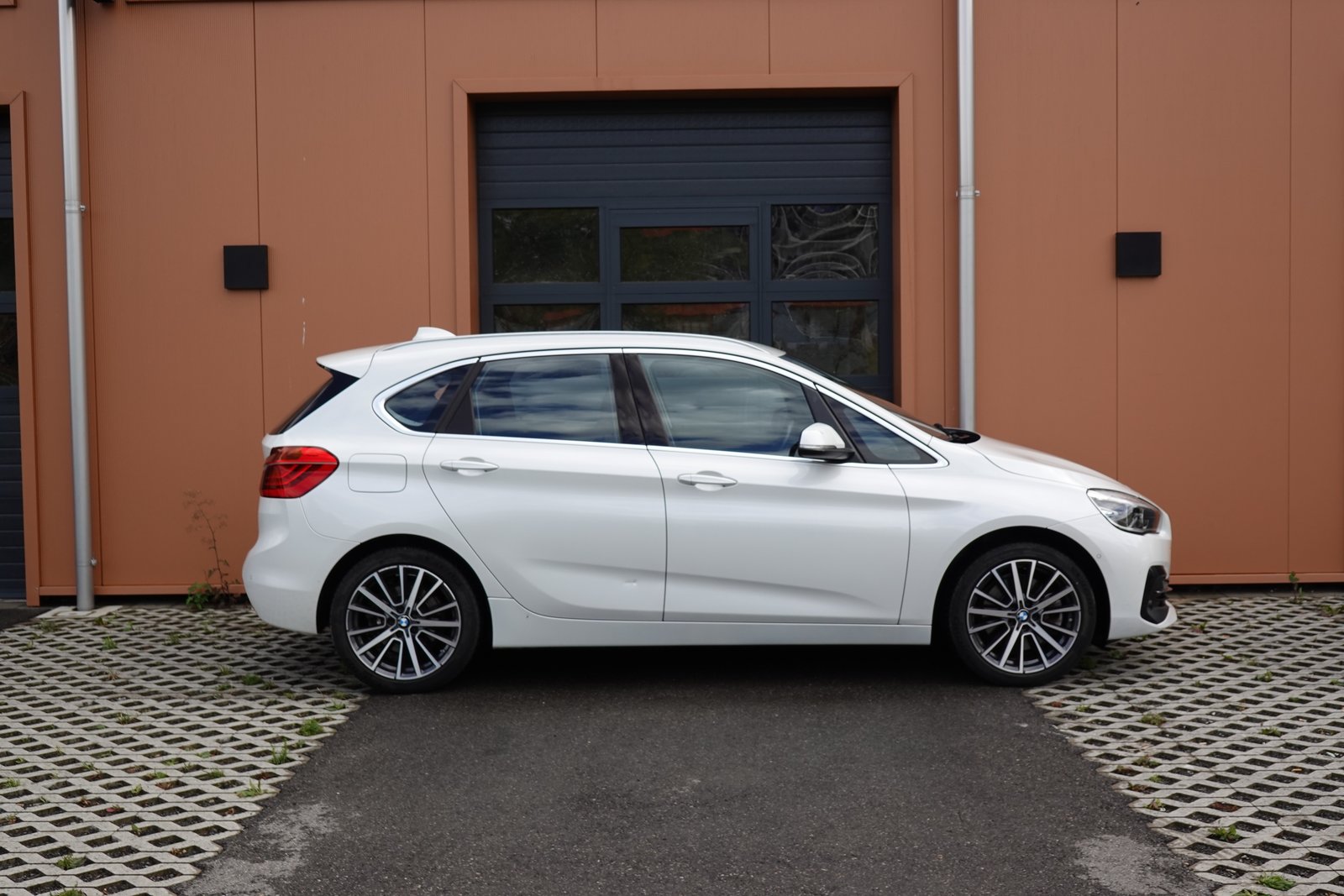 BMW 225xe iPerformance Active Tourer * Véhicule CH * Camé, Plug-in-Hybrid Petrol/Electric, Second hand / Used, Automatic - 4