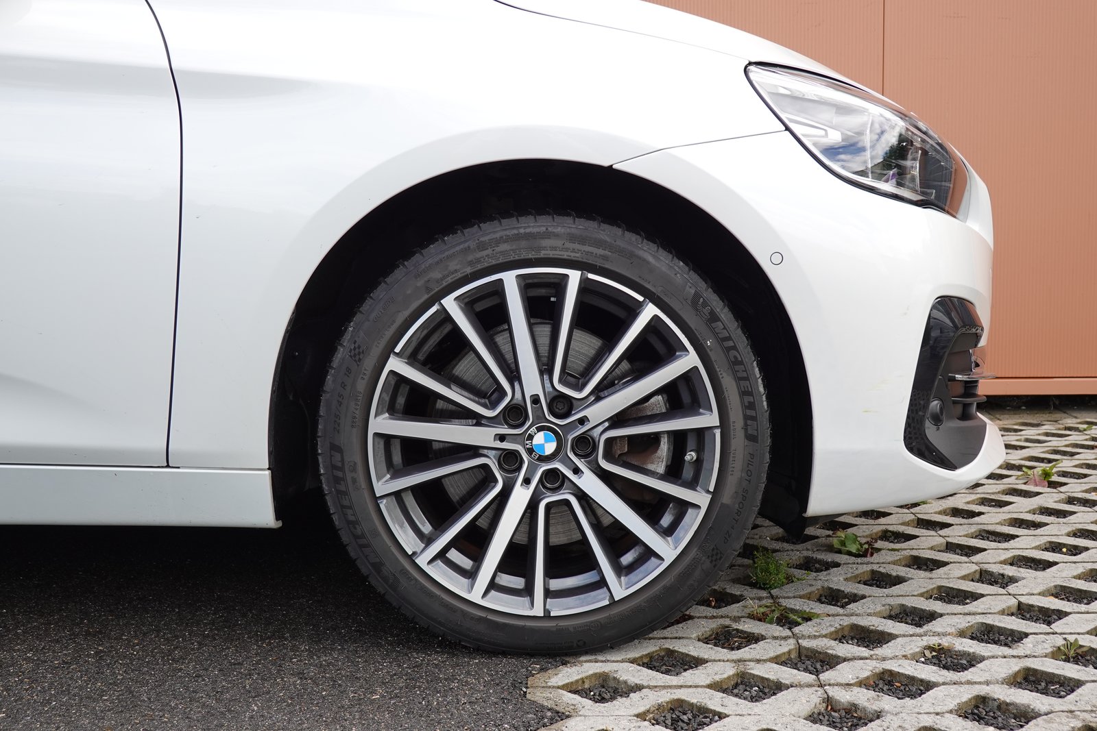 BMW 225xe iPerformance Active Tourer * Véhicule CH * Camé, Plug-in-Hybrid Petrol/Electric, Second hand / Used, Automatic - 5