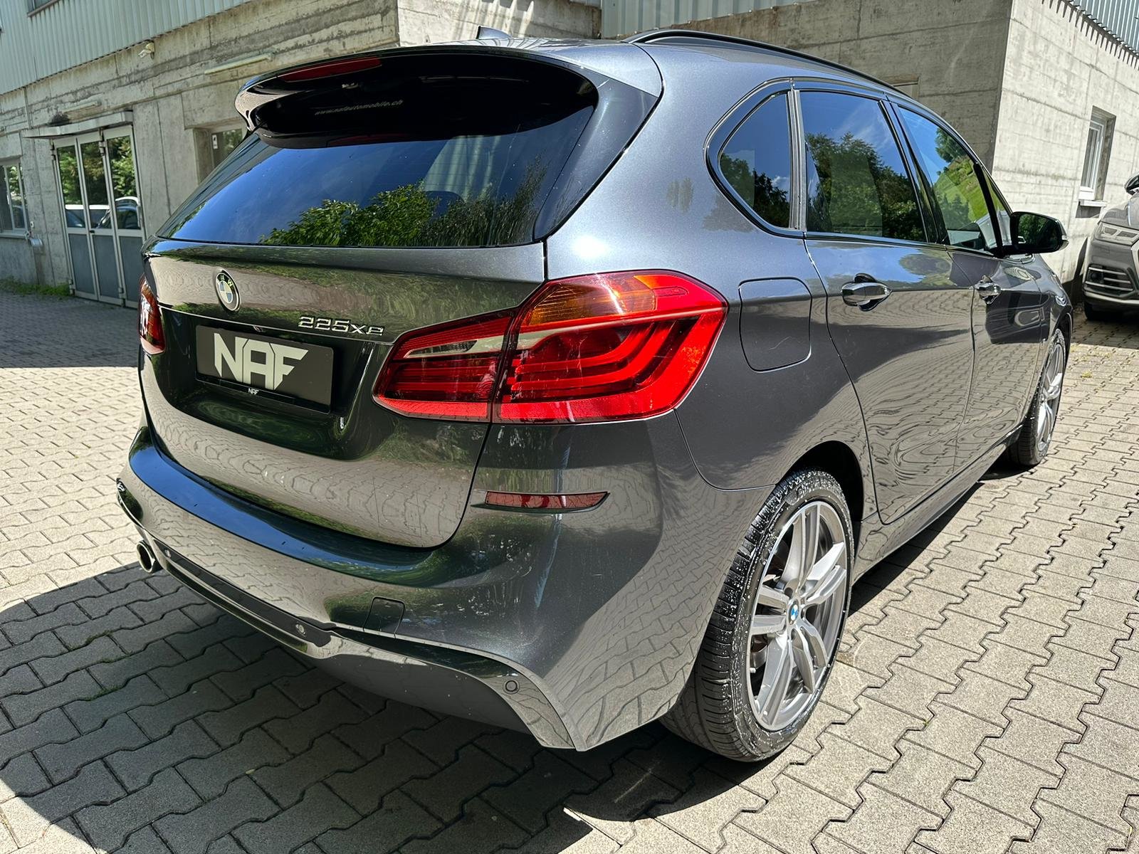 BMW 225xe iPerformance Active Tourer M Sport Steptronic, Plug-in-Hybrid Petrol/Electric, Second hand / Used, Automatic - 5