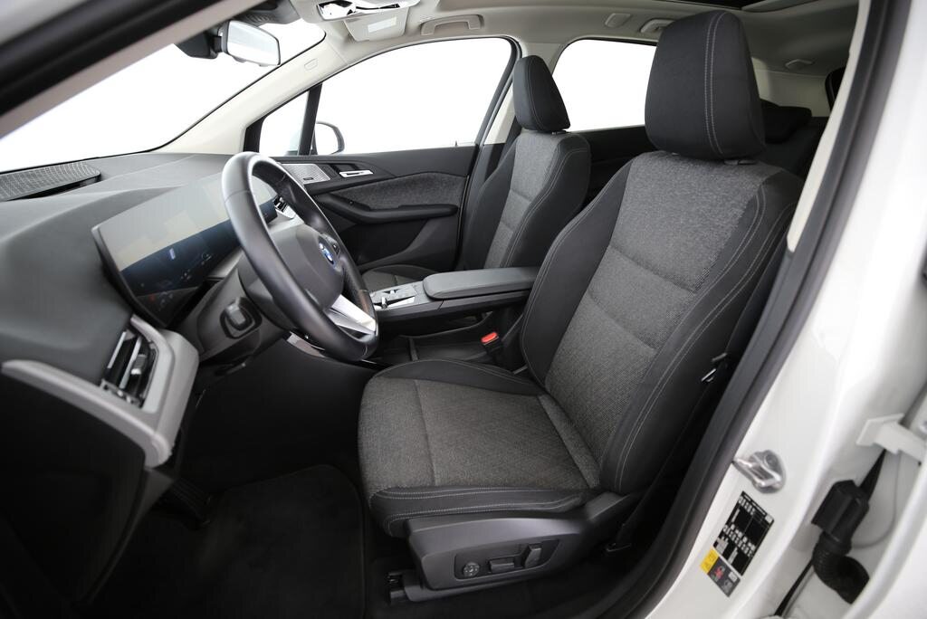 BMW 225e xDrive Active Tourer, Plug-in-Hybrid Petrol/Electric, Second hand / Used, Automatic - 4