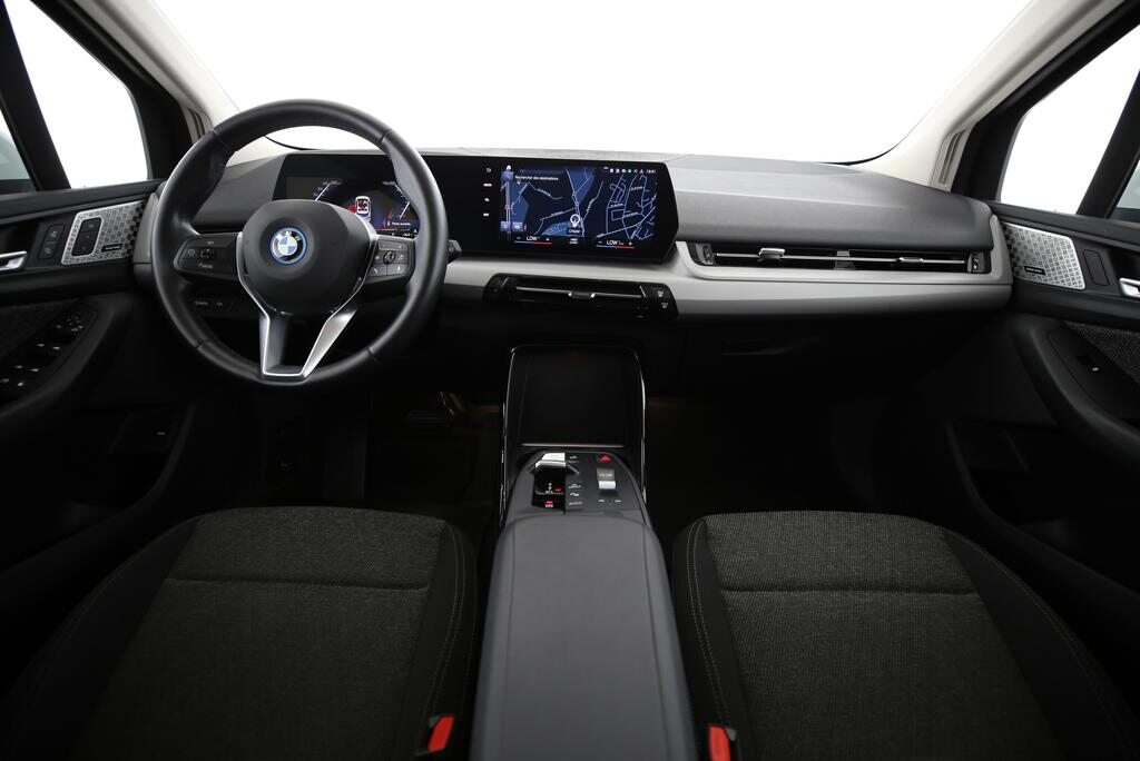 BMW 225e xDrive Active Tourer, Plug-in-Hybrid Petrol/Electric, Second hand / Used, Automatic - 6