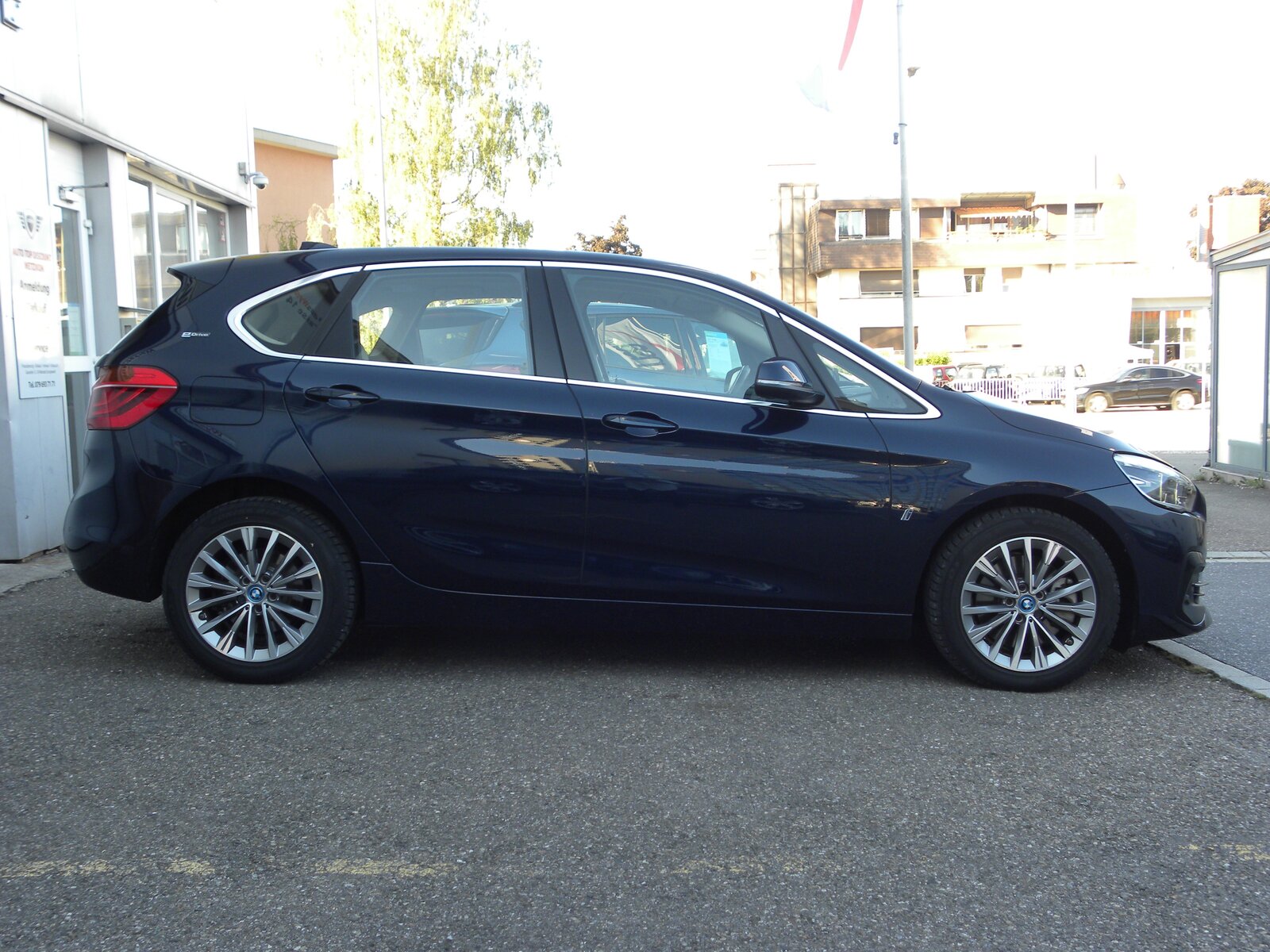BMW 225xe iPerformance Active Tourer Steptronic Luxury Line, Plug-in-Hybrid Petrol/Electric, Second hand / Used, Automatic - 3