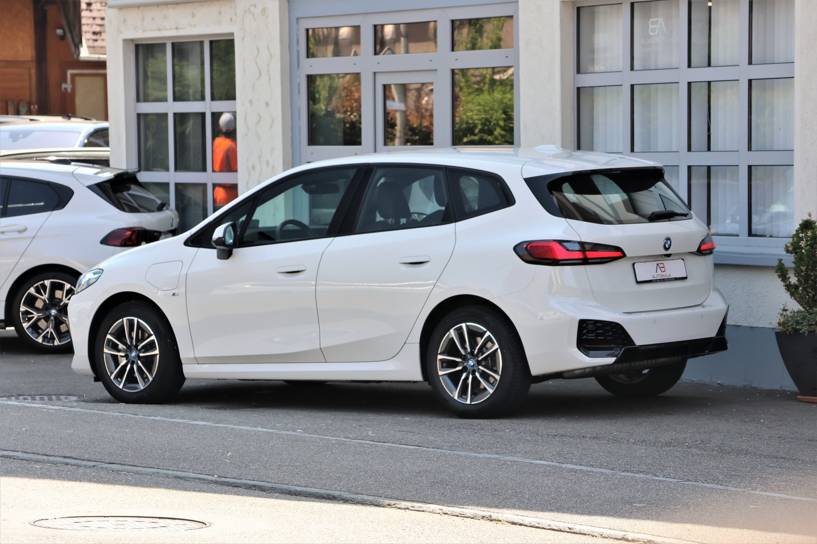 BMW 225e Active Tourer M Sport, Plug-in-Hybrid Petrol/Electric, Second hand / Used, Automatic - 5