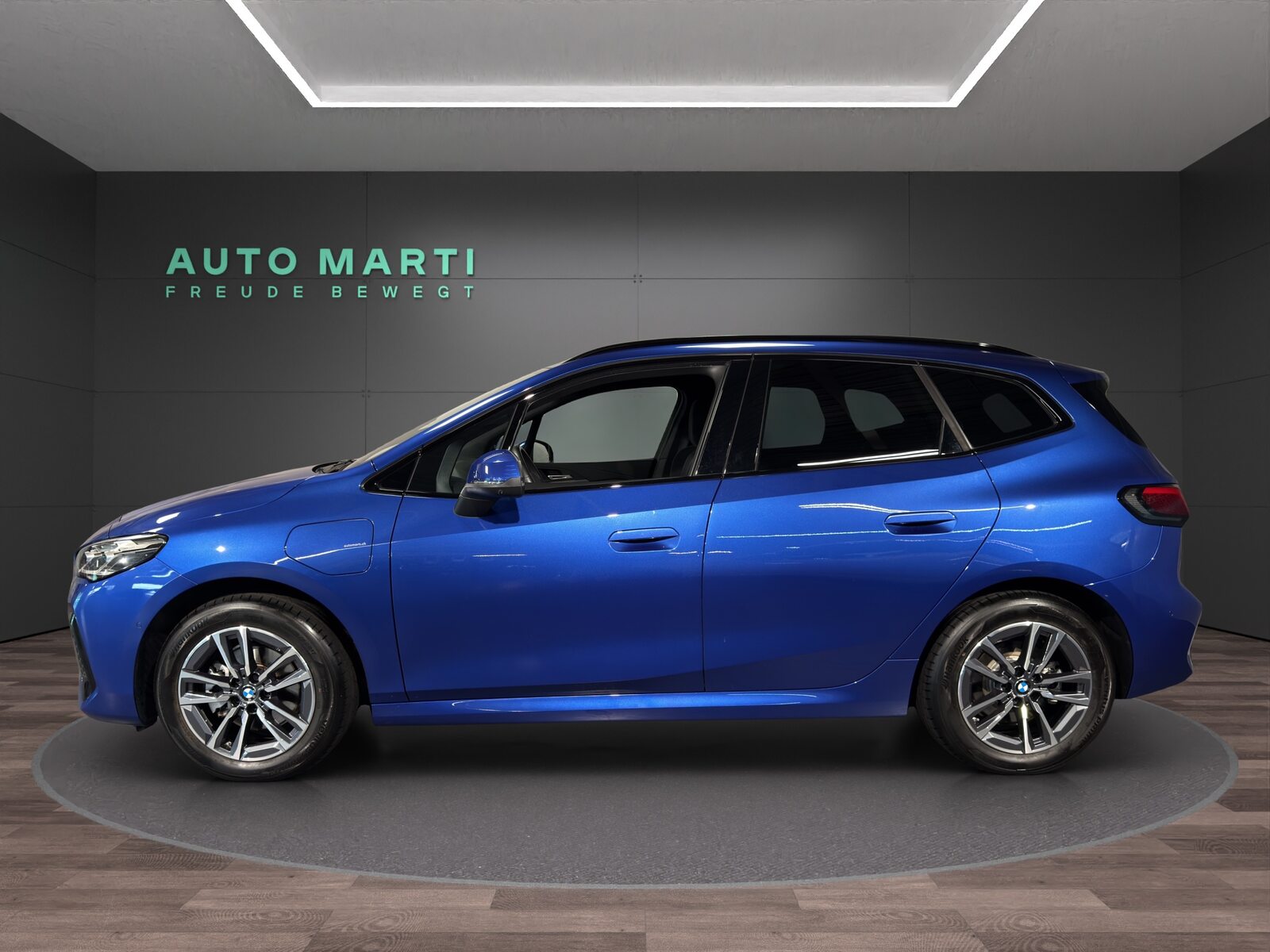 BMW 225e xDrive Active Tourer M Sport, Plug-in-Hybrid Petrol/Electric, Second hand / Used, Automatic - 3