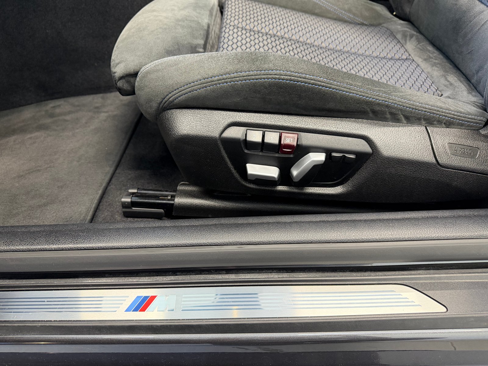 BMW 225d M Sport Steptronic, Diesel, Occasion / Gebraucht, Automatik - 4