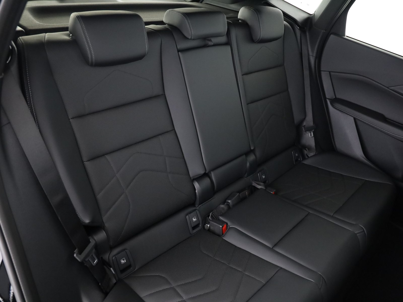 BMW 225e xDrive paddles Active Tourer, Plug-in-Hybrid Benzina/Elettrica, Auto nuove, Automatico - 6