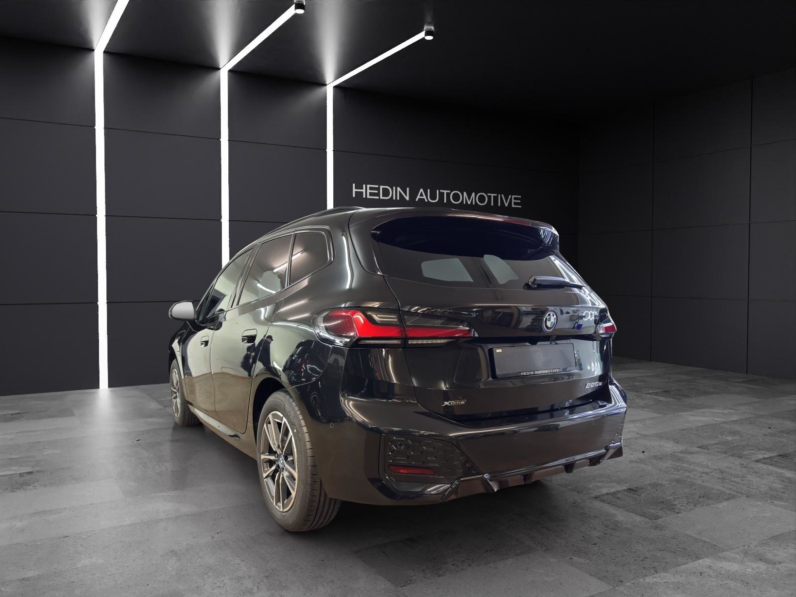 BMW 225e xDrive paddles Active Tourer, Plug-in-Hybrid Petrol/Electric, Second hand / Used, Automatic - 3