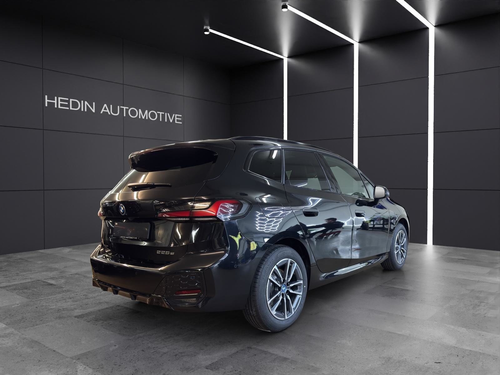 BMW 225e xDrive paddles Active Tourer, Plug-in-Hybrid Petrol/Electric, Second hand / Used, Automatic - 5