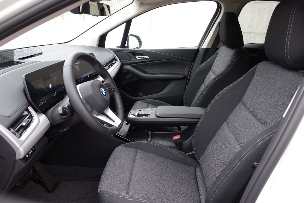 BMW 225e Act. Tourer, Plug-in-Hybrid Benzin/Elektro, Vorführwagen, Automat - 5