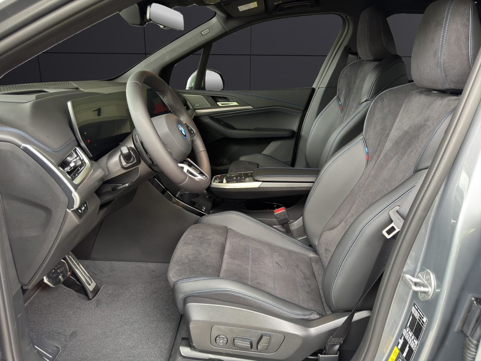BMW 230e xDrive paddles Active Tourer, Plug-in-Hybrid Benzina/Elettrica, Auto nuove, Automatico - 2