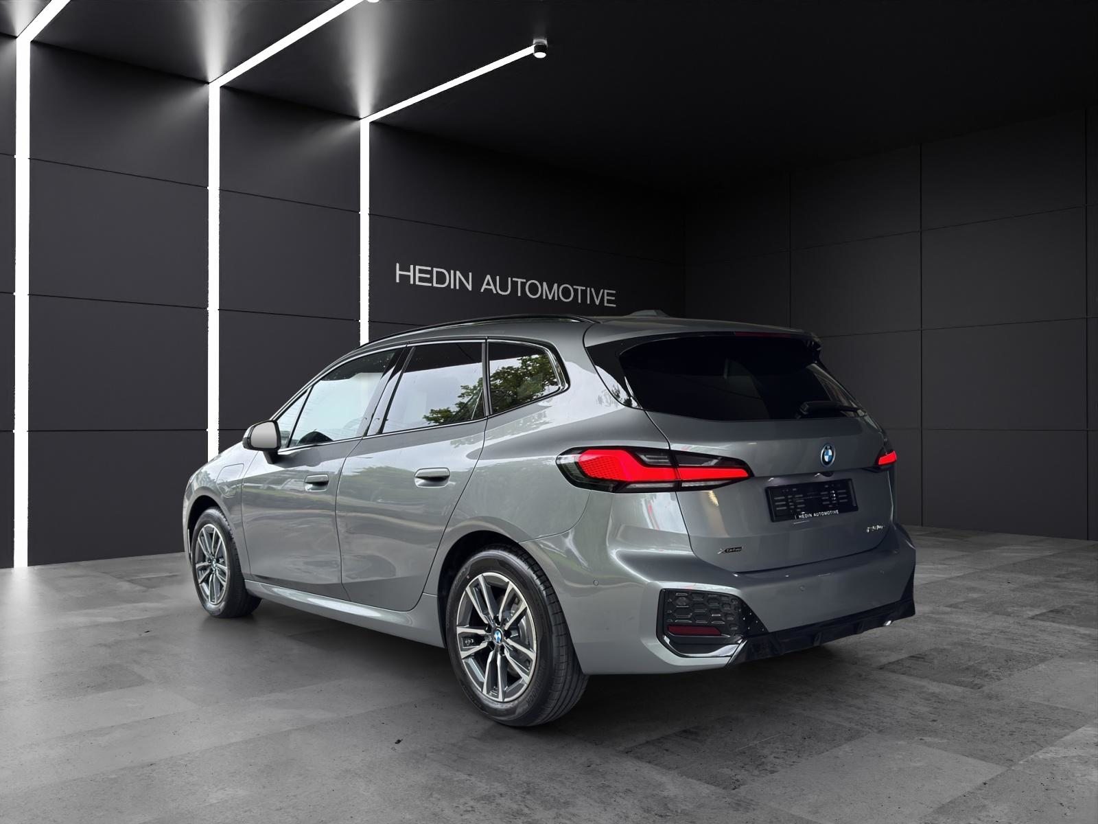 BMW 230e xDrive paddles Active Tourer, Plug-in-Hybrid Benzina/Elettrica, Auto nuove, Automatico - 3