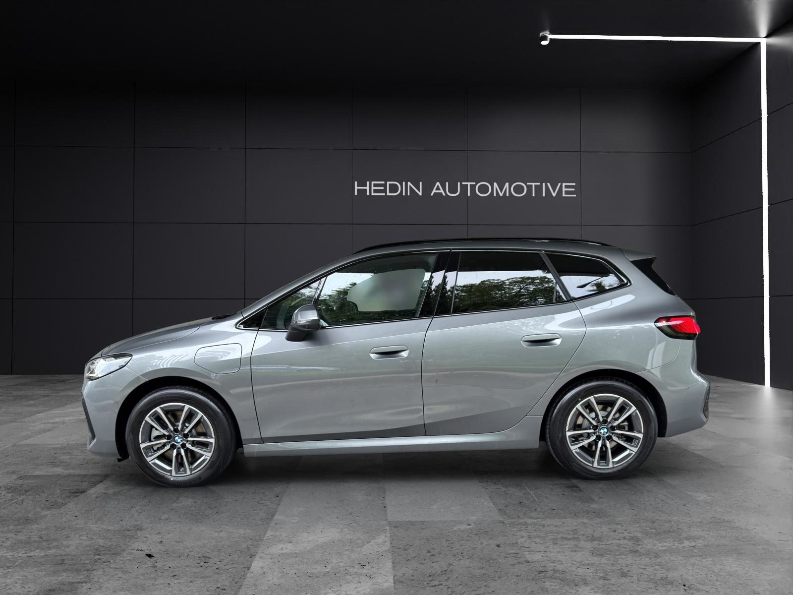BMW 230e xDrive paddles Active Tourer, Plug-in-Hybrid Benzina/Elettrica, Auto nuove, Automatico - 4