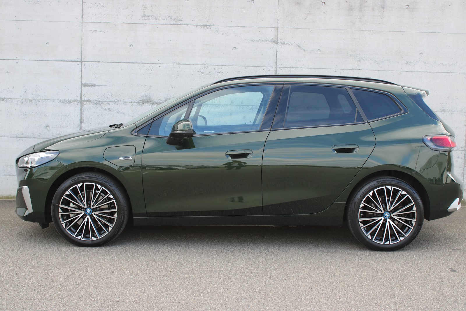 BMW 230e Active Tourer, Plug-in-Hybrid Benzina/Elettrica, Auto nuove, Automatico - 4