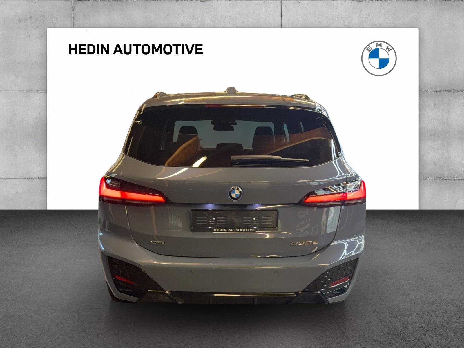 BMW 230e xDrive paddles Active Tourer, Plug-in-Hybrid Benzina/Elettrica, Auto nuove, Automatico - 4
