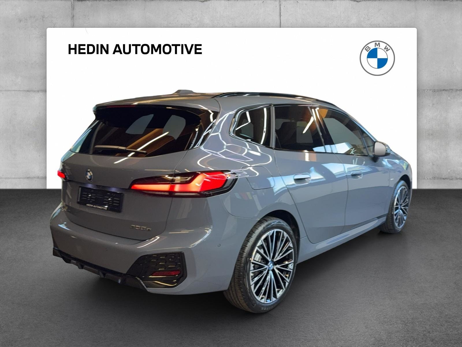 BMW 230e xDrive paddles Active Tourer, Plug-in-Hybrid Benzina/Elettrica, Auto nuove, Automatico - 5