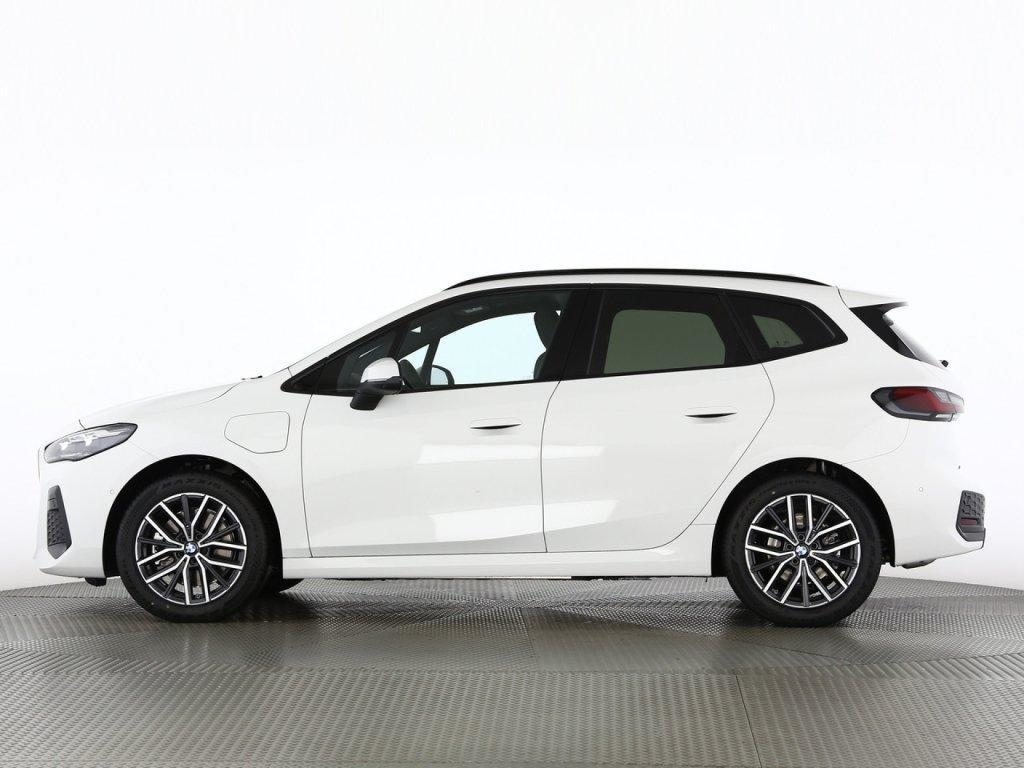 BMW 230e xDrive Active Tourer, Plug-in-Hybrid Benzina/Elettrica, Auto nuove, Automatico - 3