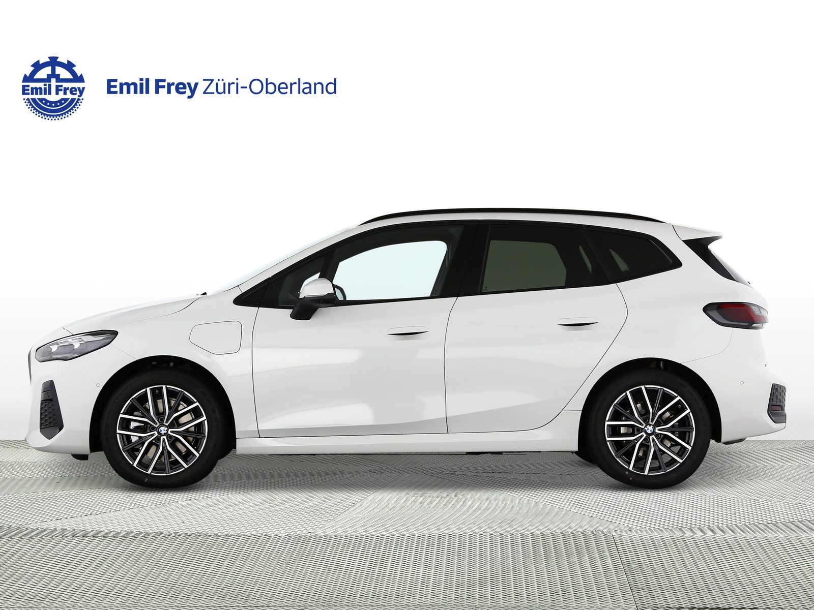 BMW 230e xDrive paddles Active Tourer, Hybride Rechargeable Essence/Électricité, Voiture nouvelle, Automatique - 2