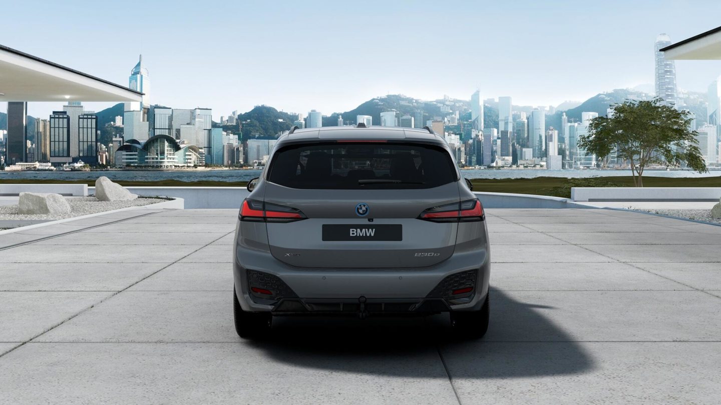 BMW 230e xDrive paddles Active Tourer, Hybride Rechargeable Essence/Électricité, Voiture nouvelle, Automatique - 2