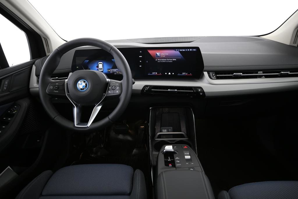 BMW 230e xDrive Active Tourer, Hybride Rechargeable Essence/Électricité, Voiture nouvelle, Automatique - 4